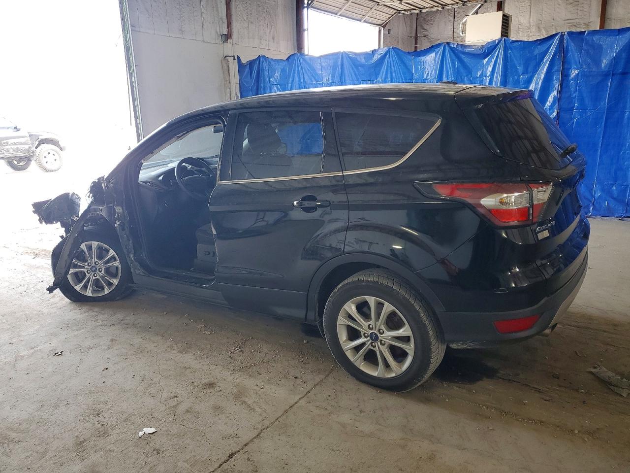 2017 FORD ESCAPE SE photo 3