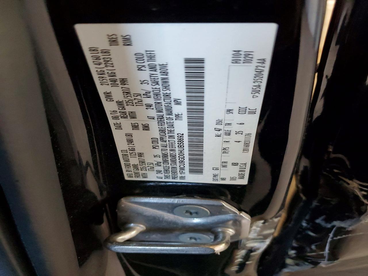 2017 FORD ESCAPE SE photo 25