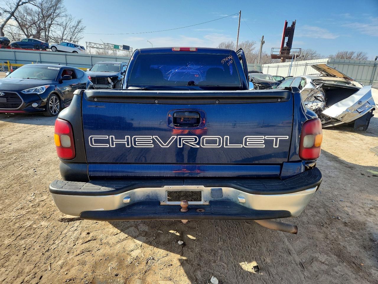 2002 CHEVROLET SILVERADO C1500 photo 6