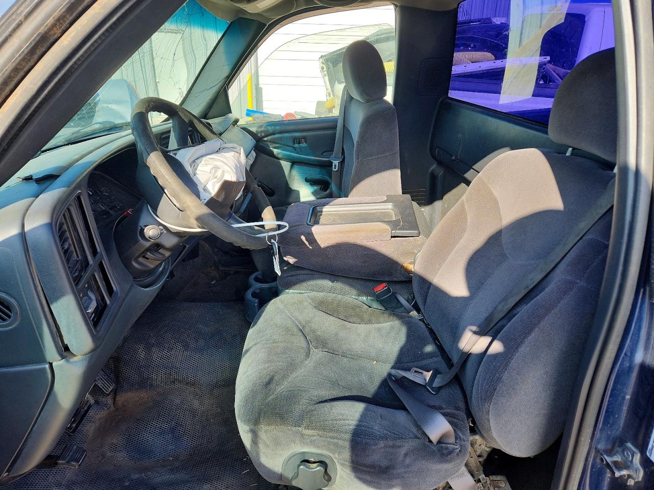 2002 CHEVROLET SILVERADO C1500 photo 7