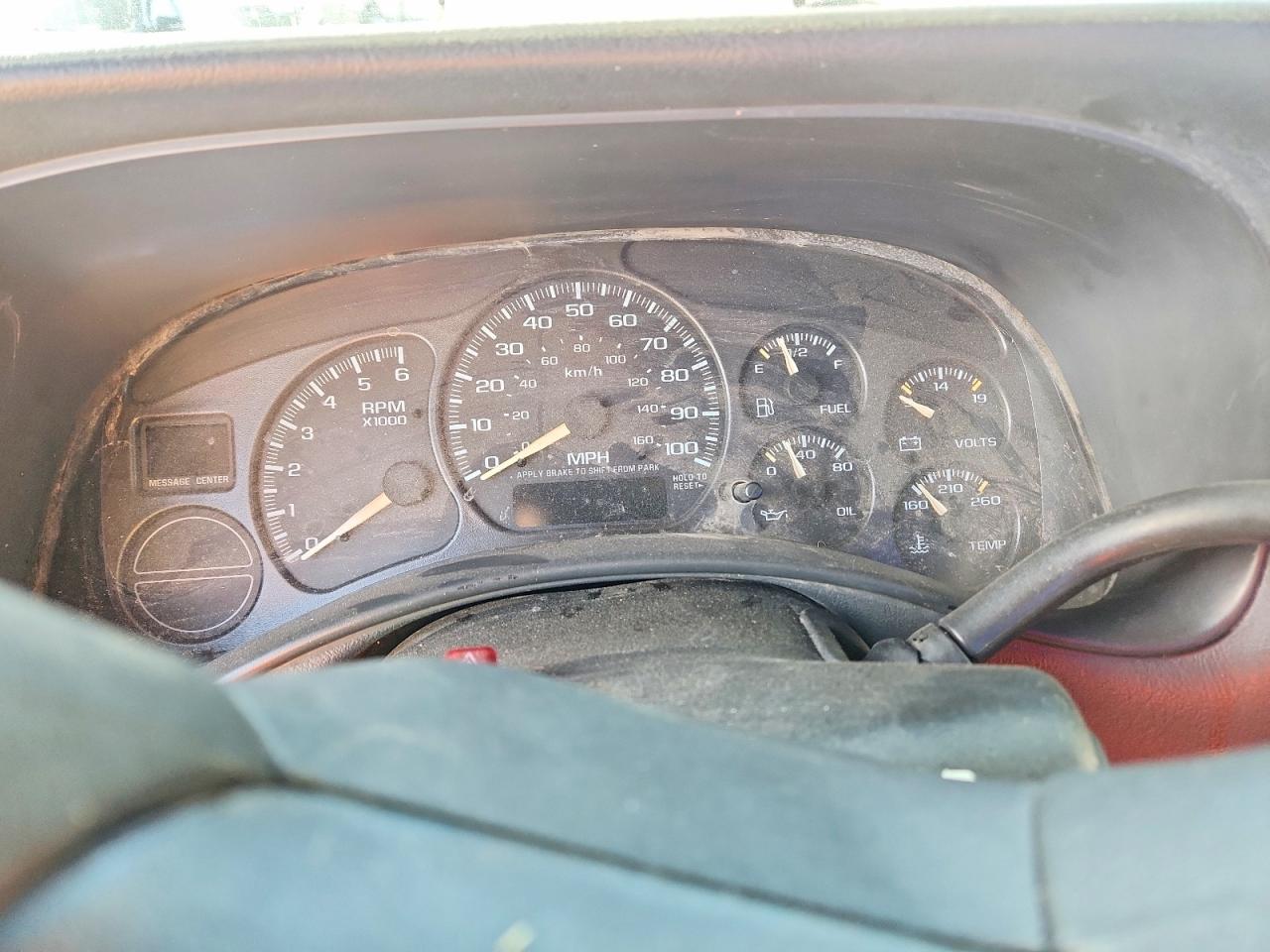 2002 CHEVROLET SILVERADO C1500 photo 9