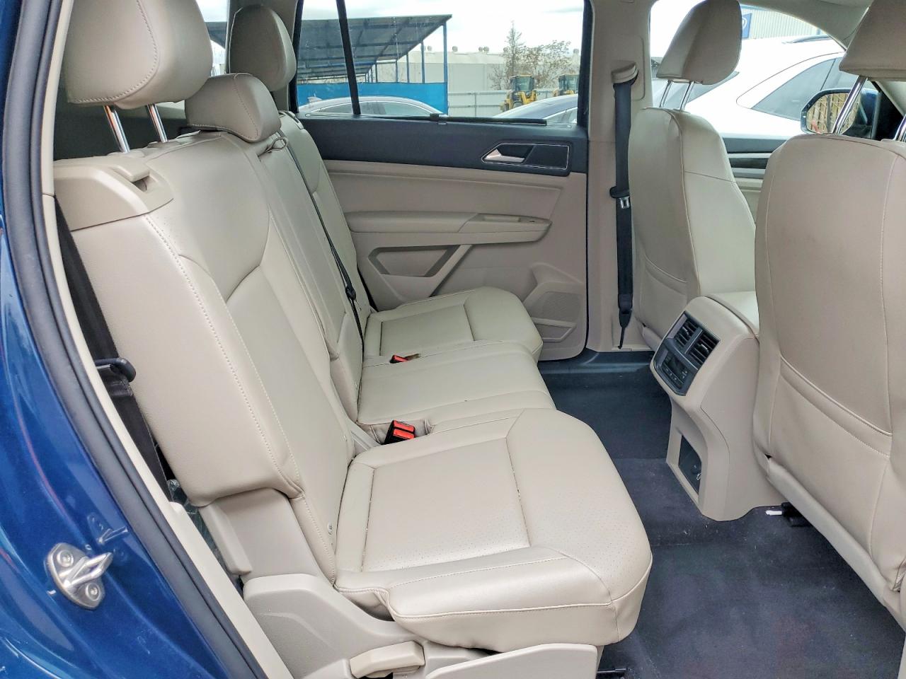 2018 VOLKSWAGEN ATLAS SE photo 11