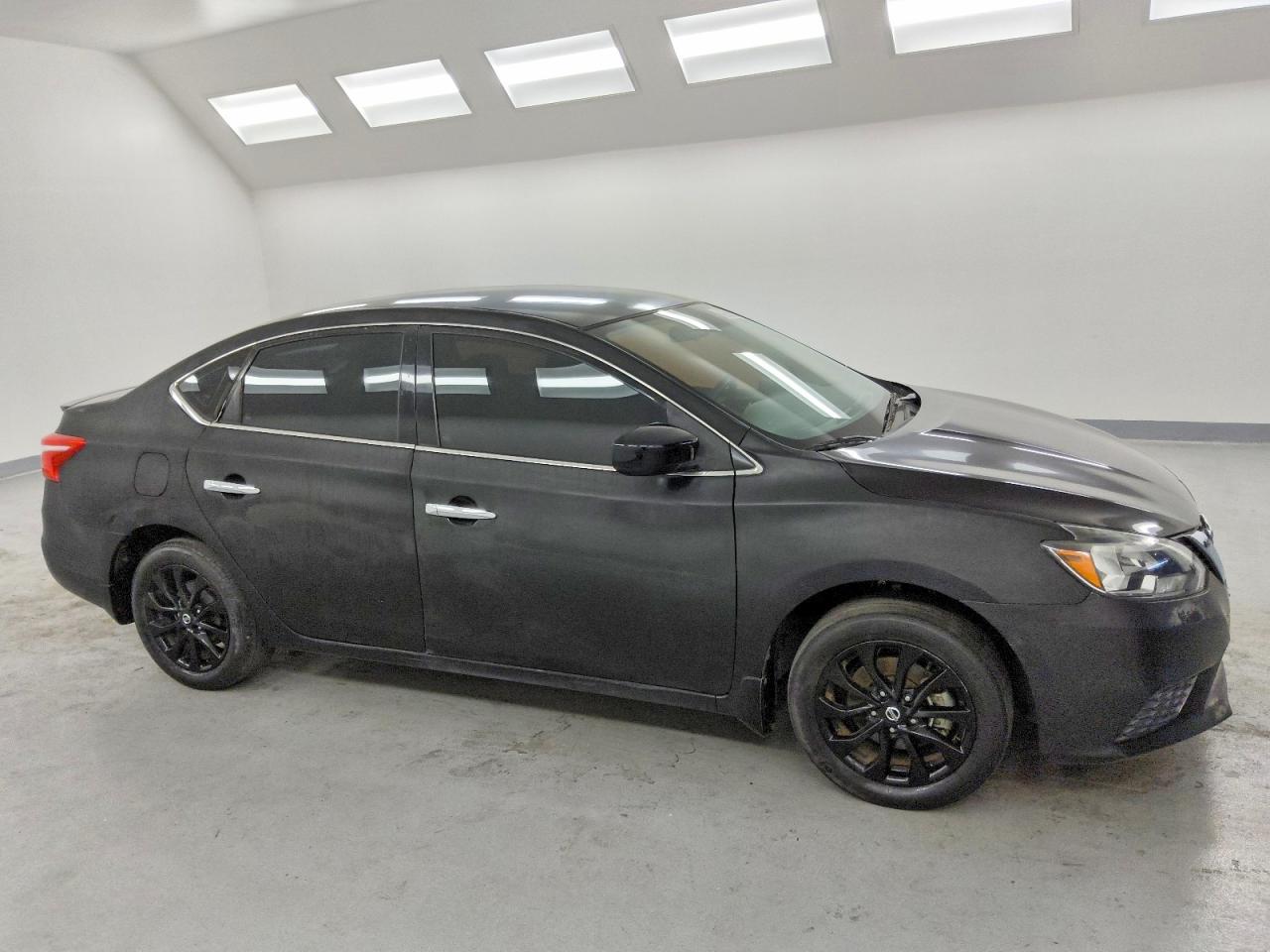 2018 NISSAN SENTRA S photo 4