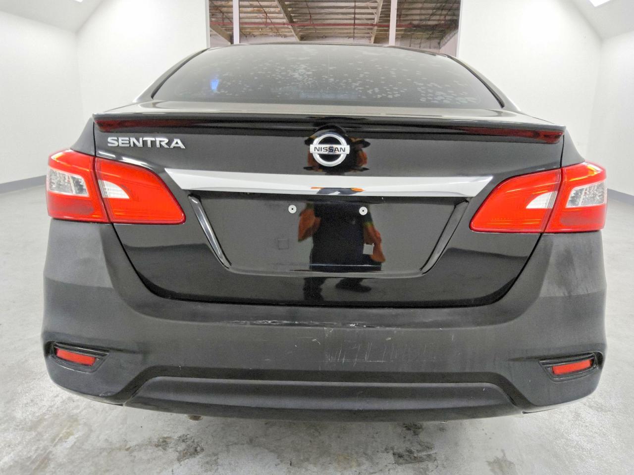 2018 NISSAN SENTRA S photo 6