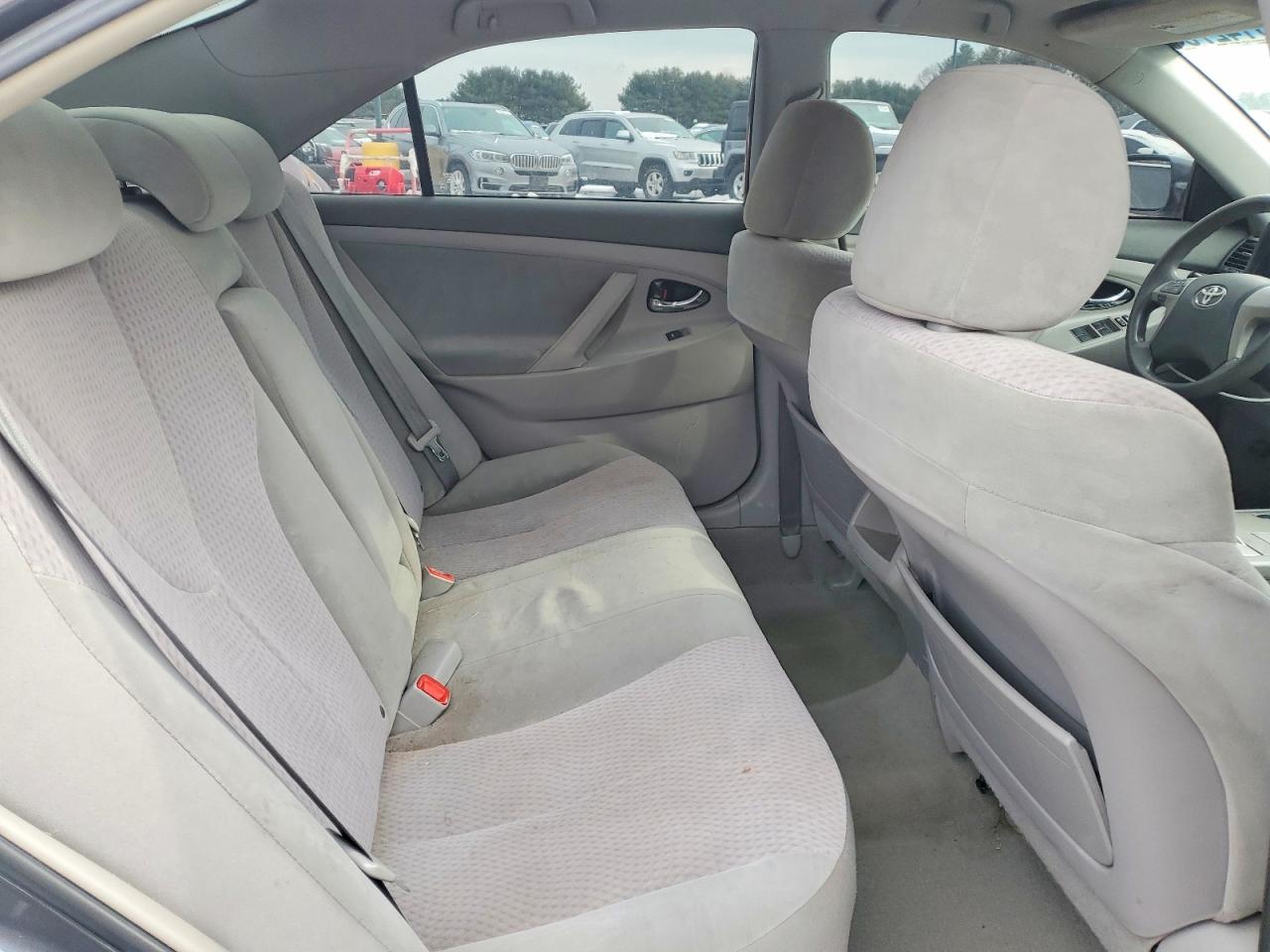 2011 TOYOTA CAMRY BASE photo 10