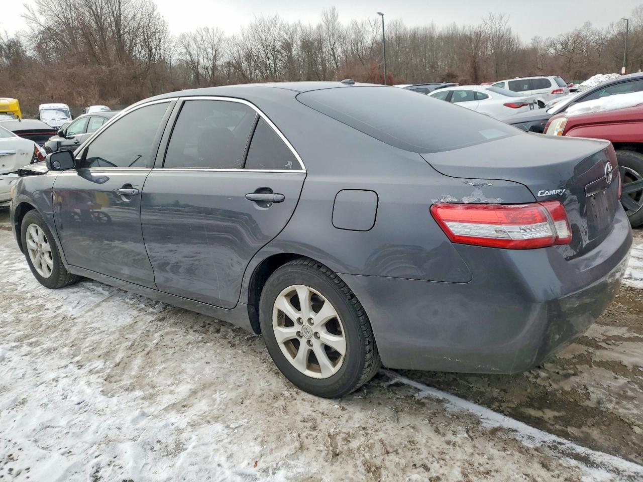 2011 TOYOTA CAMRY BASE photo 2