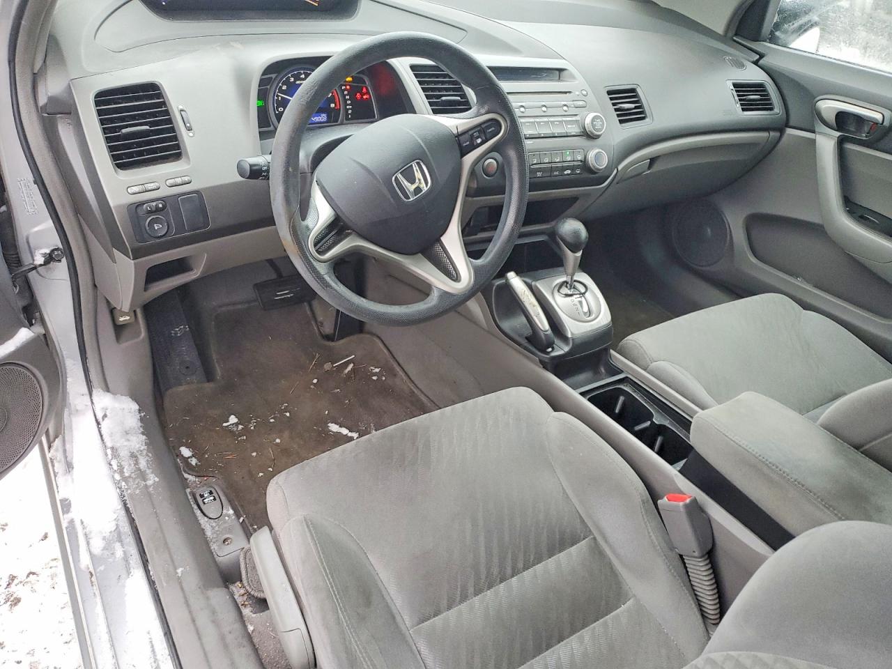 2011 HONDA CIVIC LX photo 8