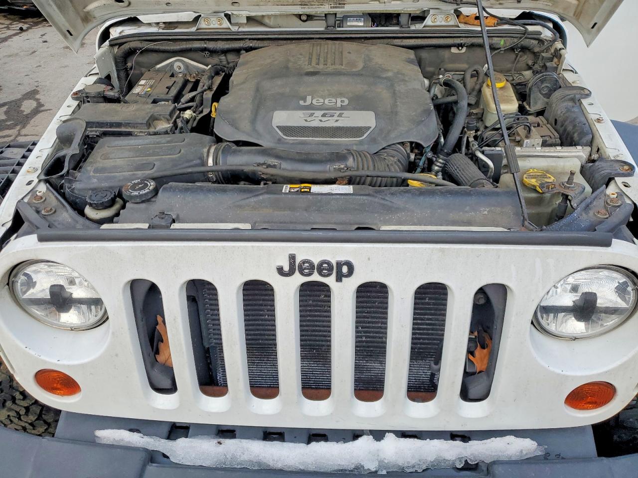 2013 JEEP WRANGLER UNLIMITED SPORT photo 12