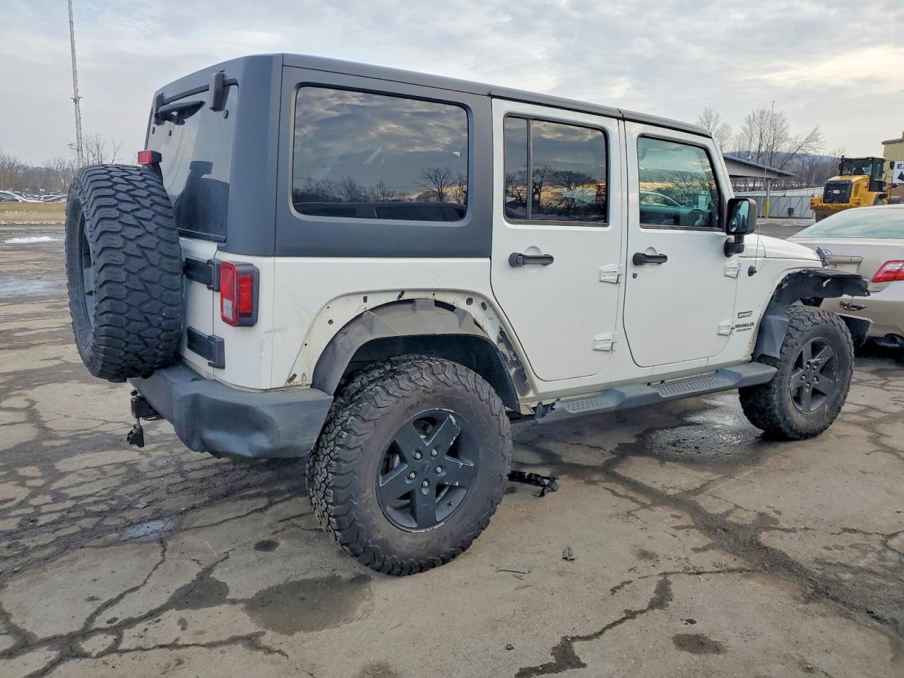2013 JEEP WRANGLER UNLIMITED SPORT photo 3