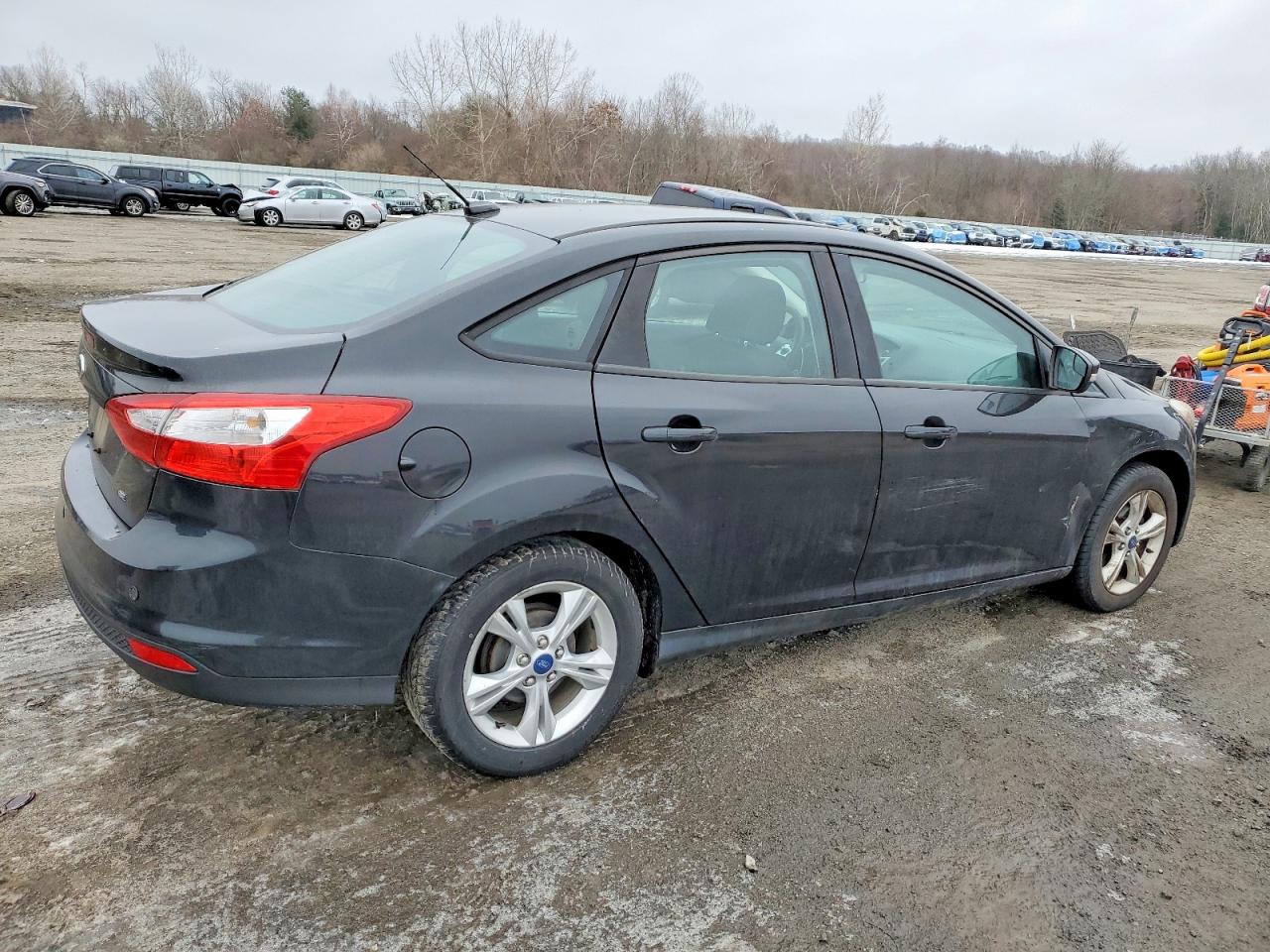 2013 FORD FOCUS SE photo 3