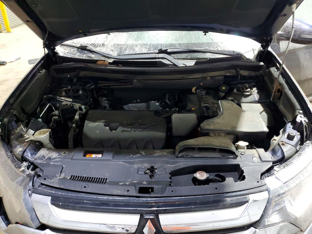 2016 MITSUBISHI OUTLANDER SE photo 12