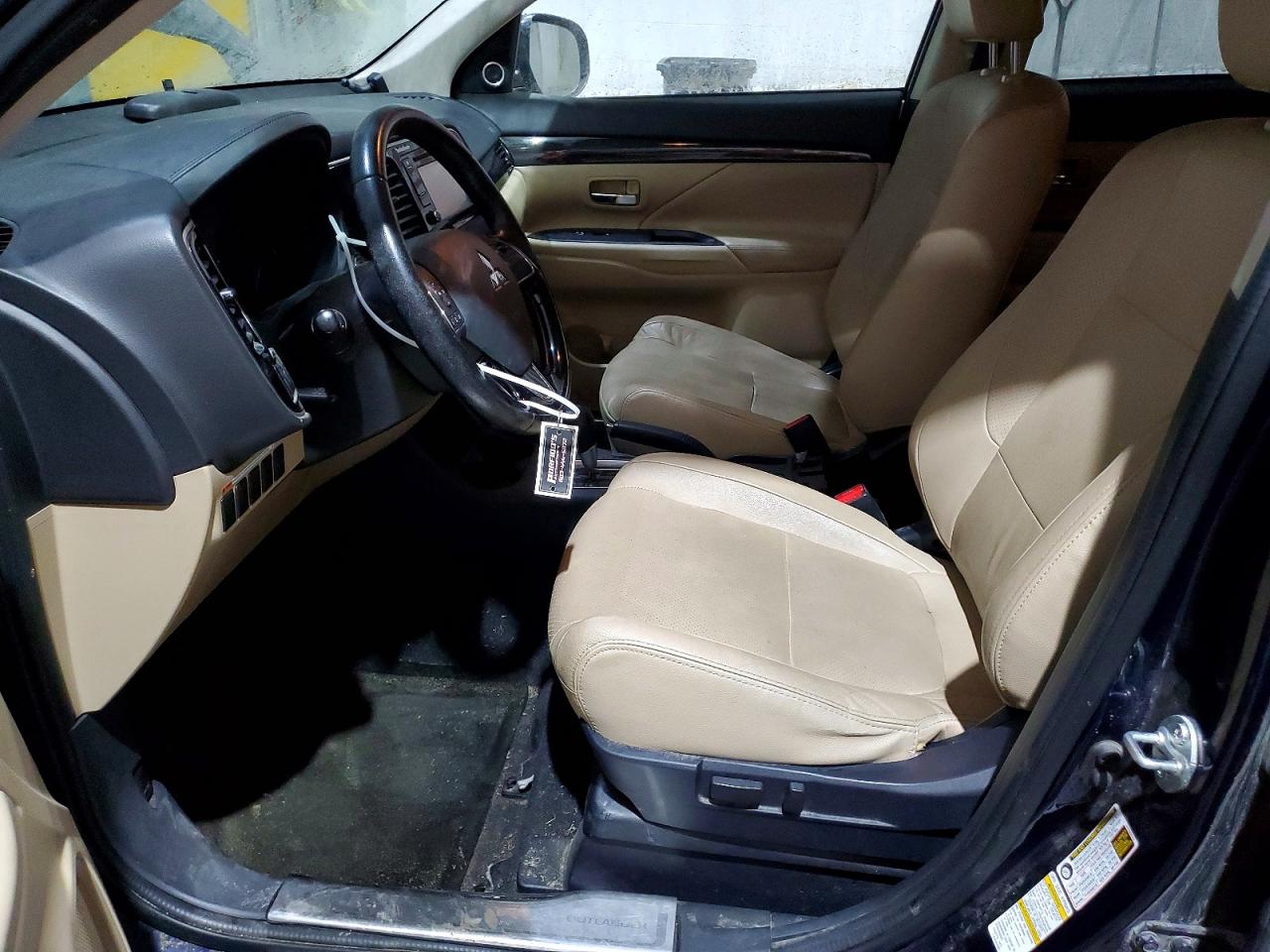 2016 MITSUBISHI OUTLANDER SE photo 7