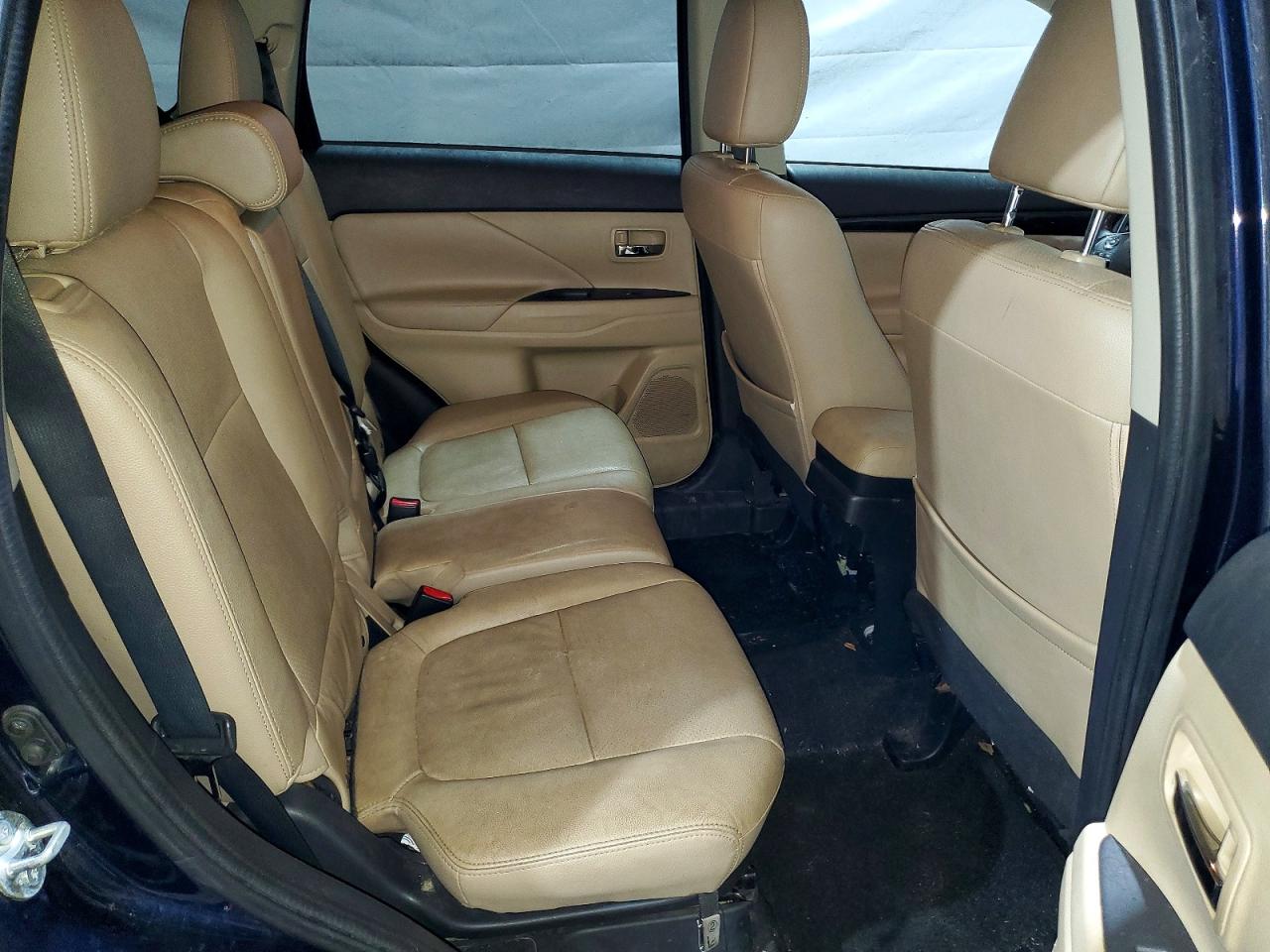 2016 MITSUBISHI OUTLANDER SE photo 11