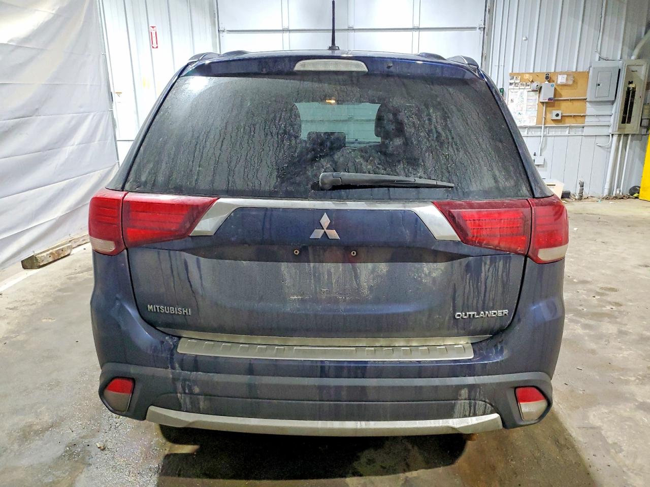2016 MITSUBISHI OUTLANDER SE photo 6