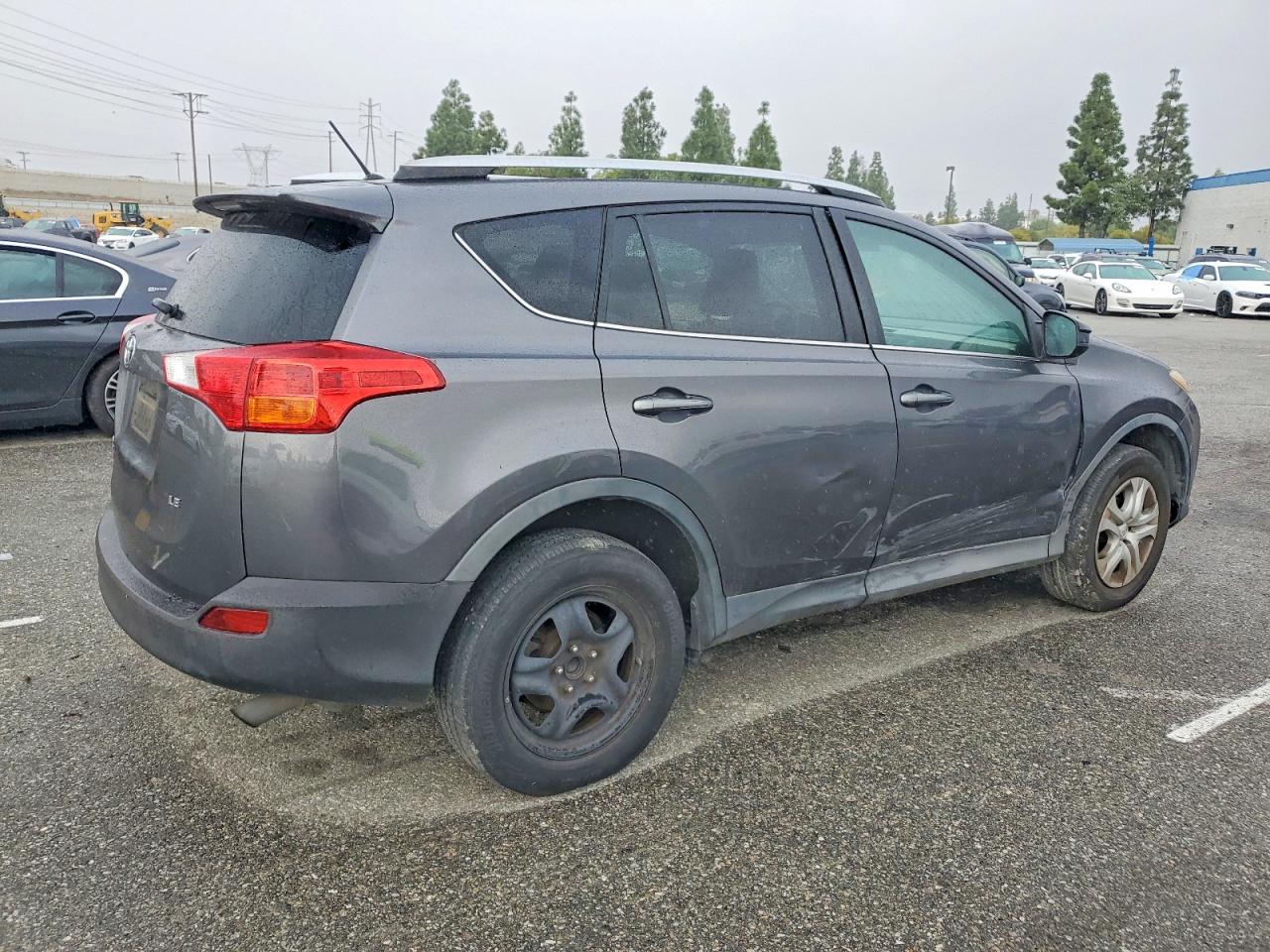2013 TOYOTA RAV4 LE photo 7