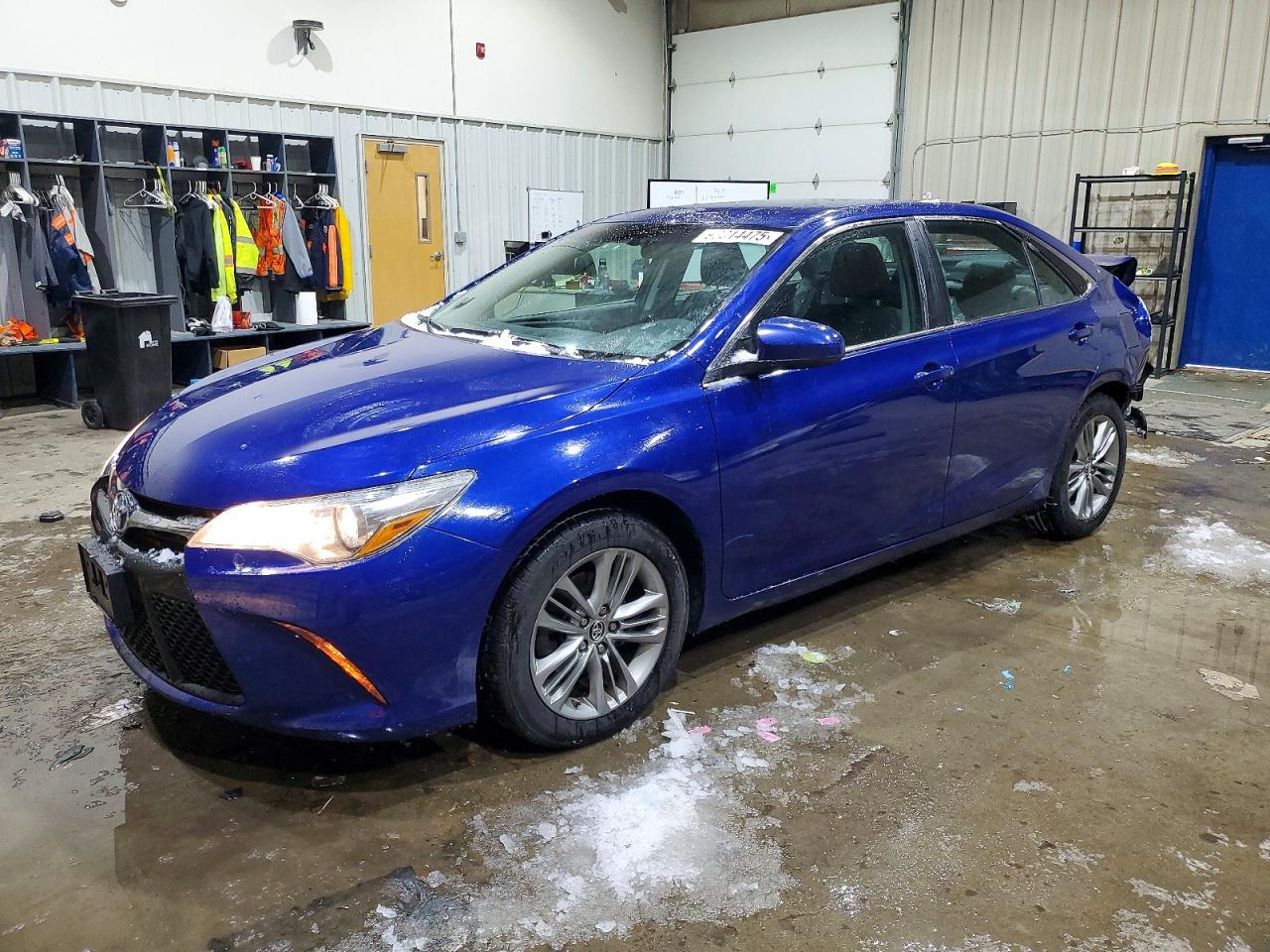 2016 TOYOTA CAMRY