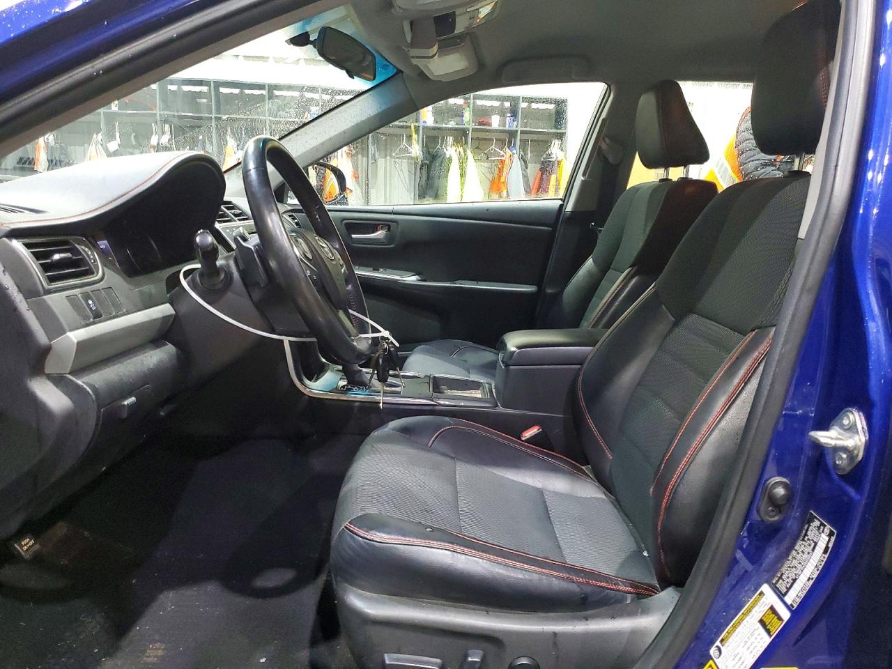 2016 TOYOTA CAMRY SE photo 13