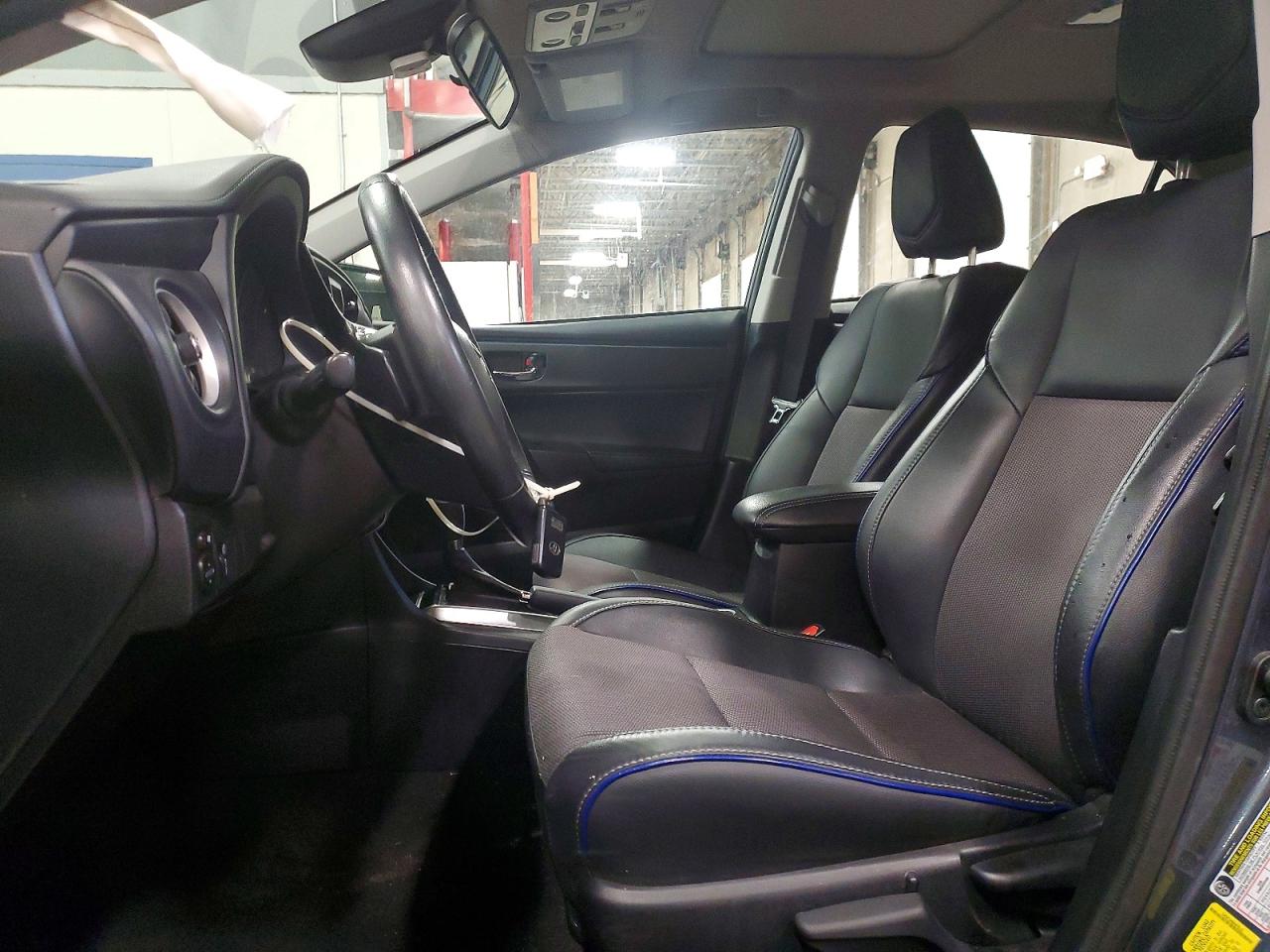 2017 TOYOTA COROLLA L photo 7