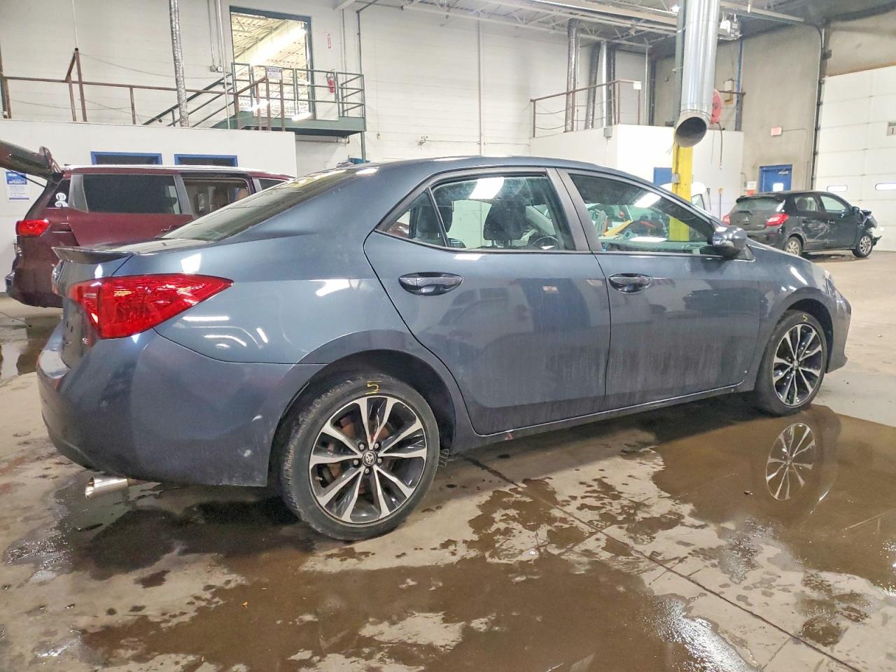 2017 TOYOTA COROLLA L photo 3