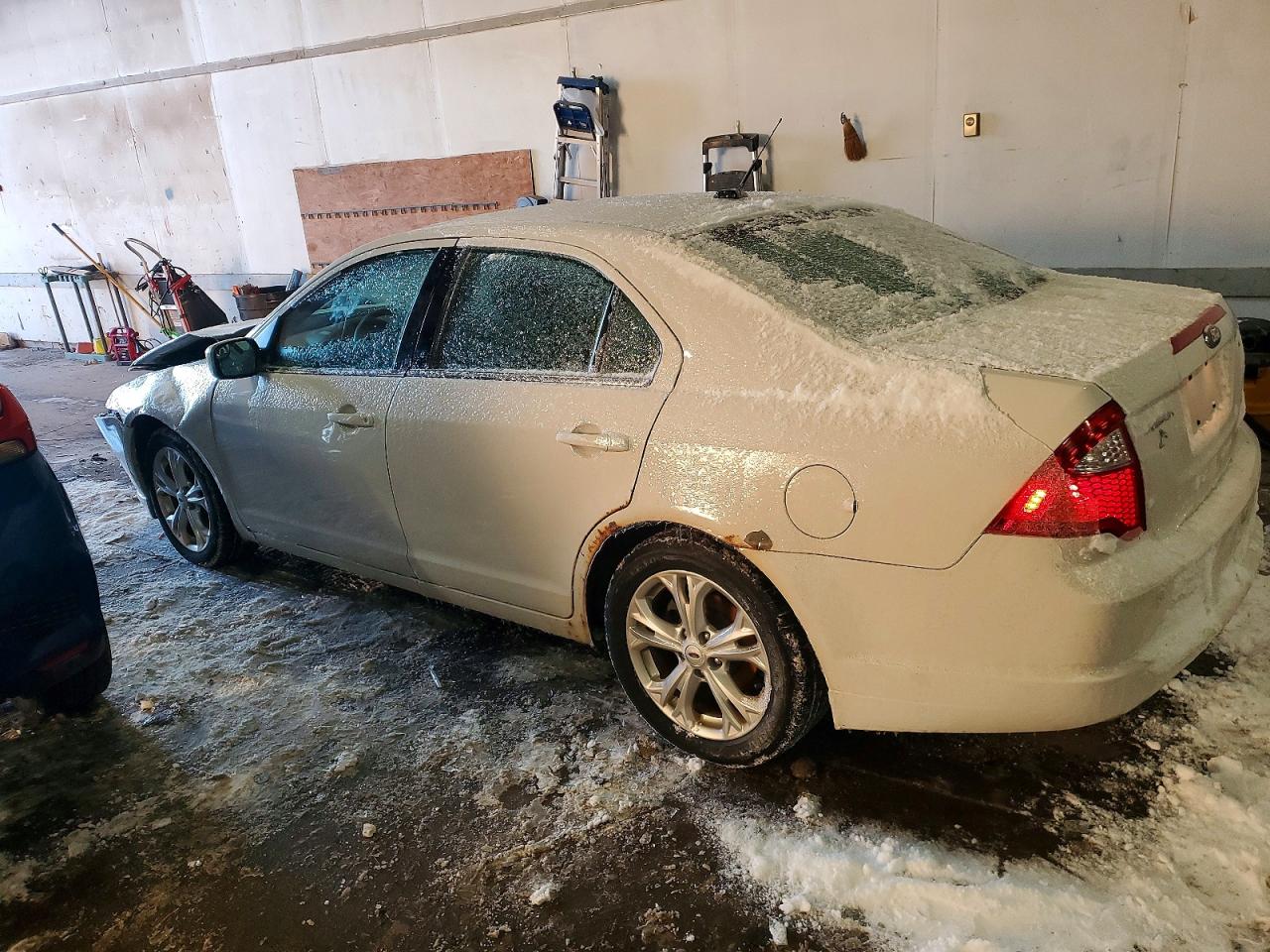 2012 FORD FUSION SE photo 2