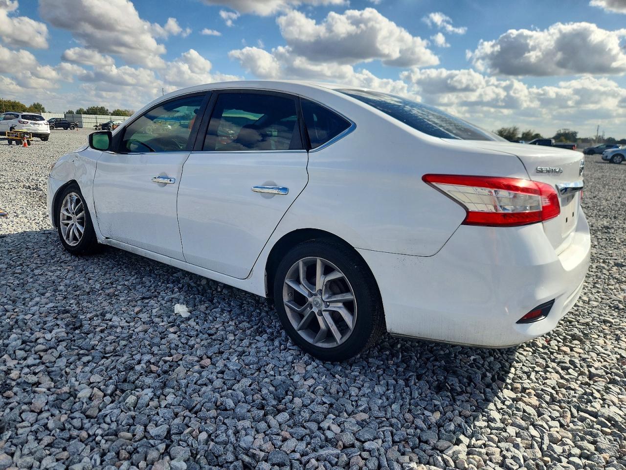 2016 NISSAN SENTRA S photo 2