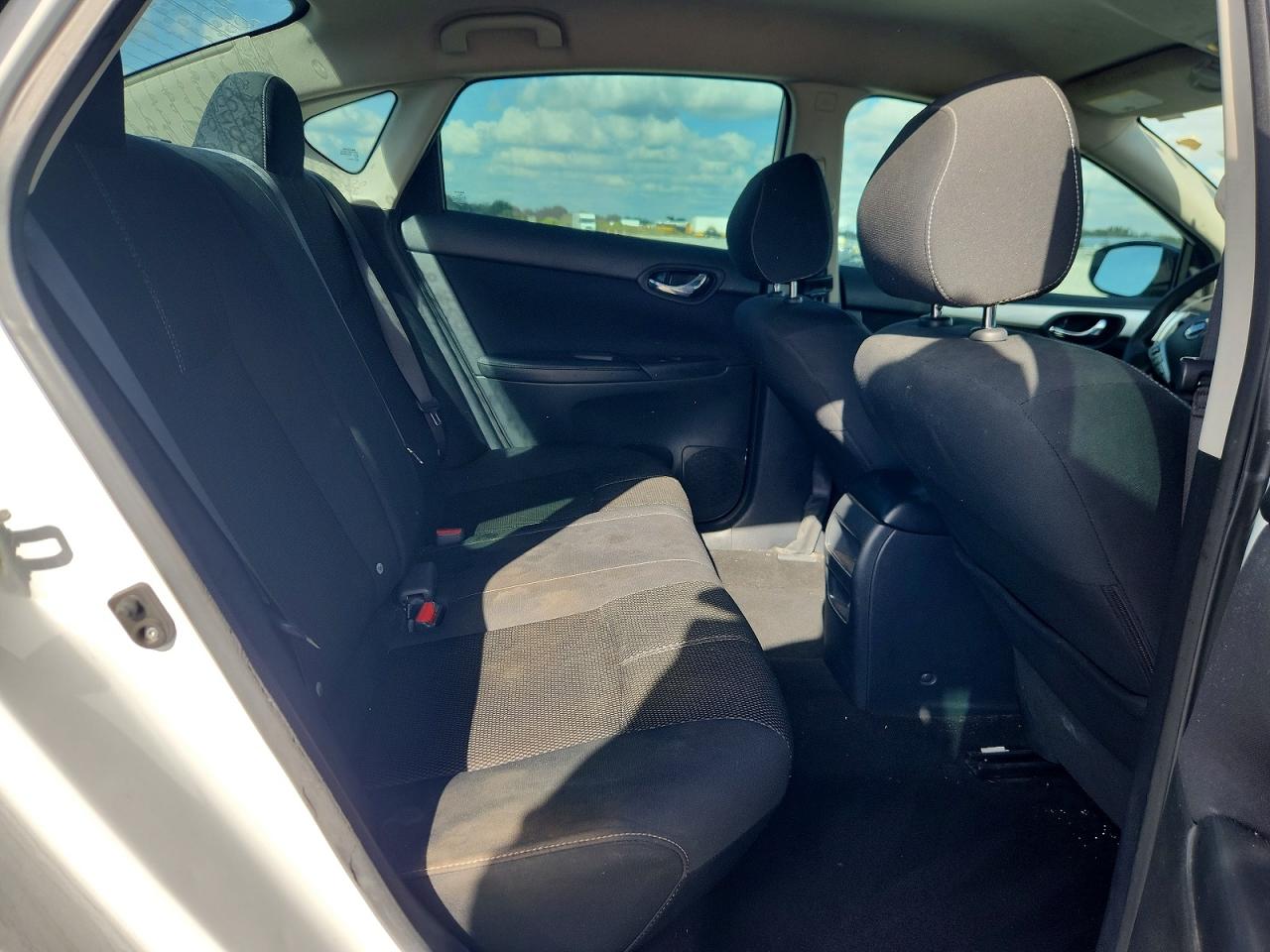 2016 NISSAN SENTRA S photo 10