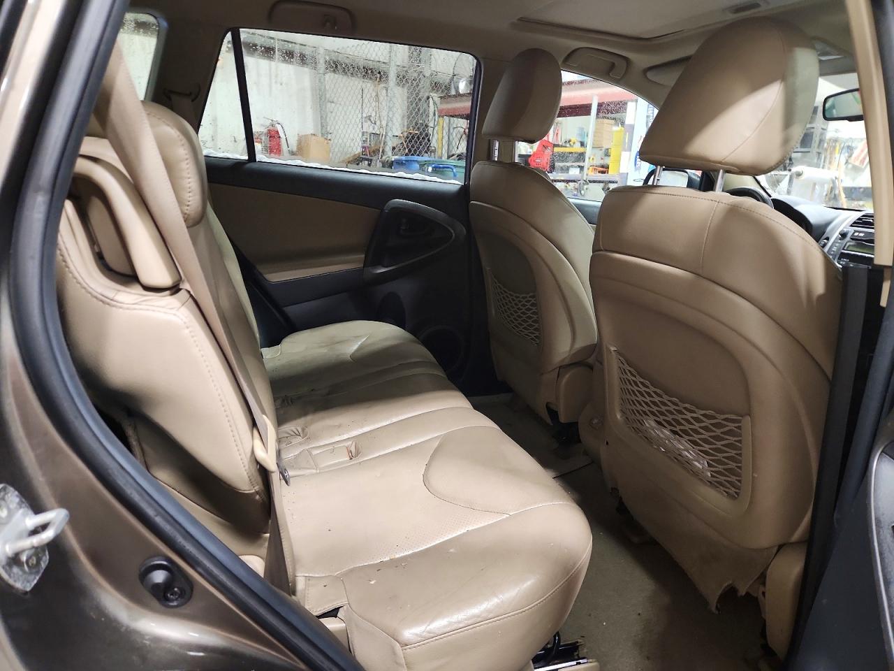 2010 TOYOTA RAV4 LIMITED photo 31