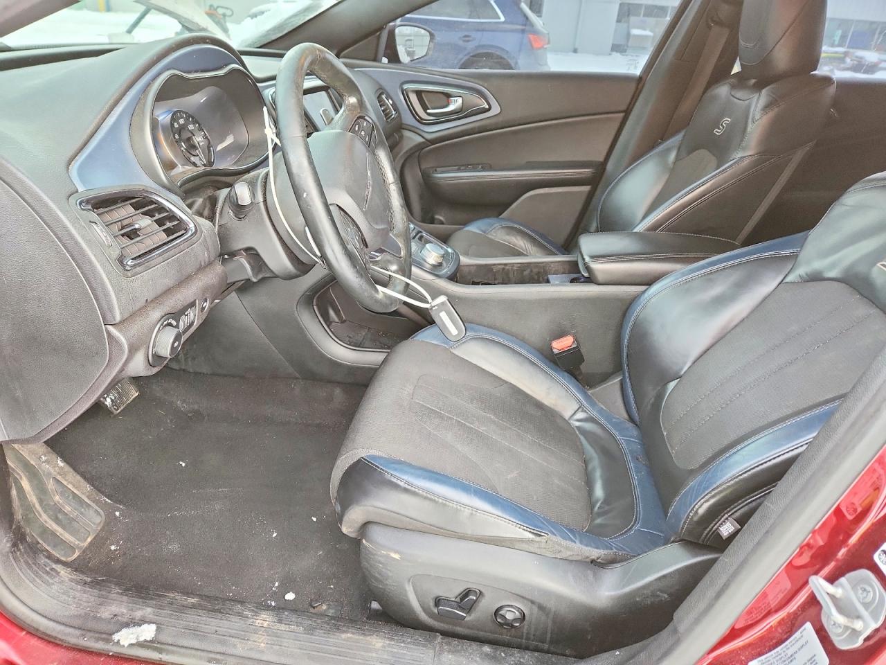 2015 CHRYSLER 200 S photo 13