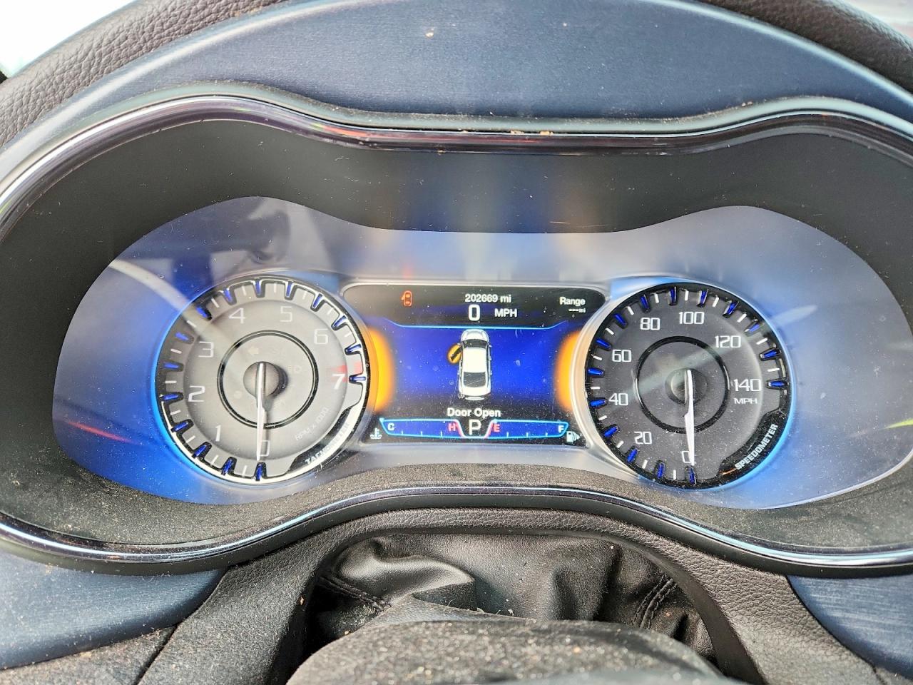 2015 CHRYSLER 200 S photo 17