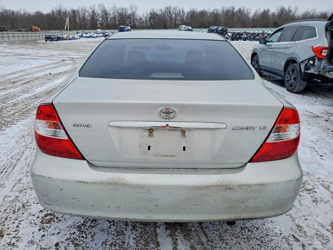 2004 TOYOTA CAMRY LE photo 6