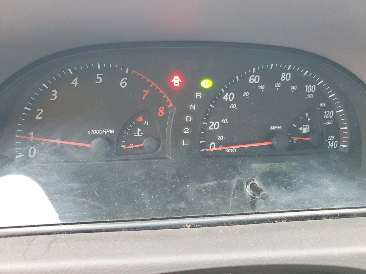 2004 TOYOTA CAMRY LE photo 9
