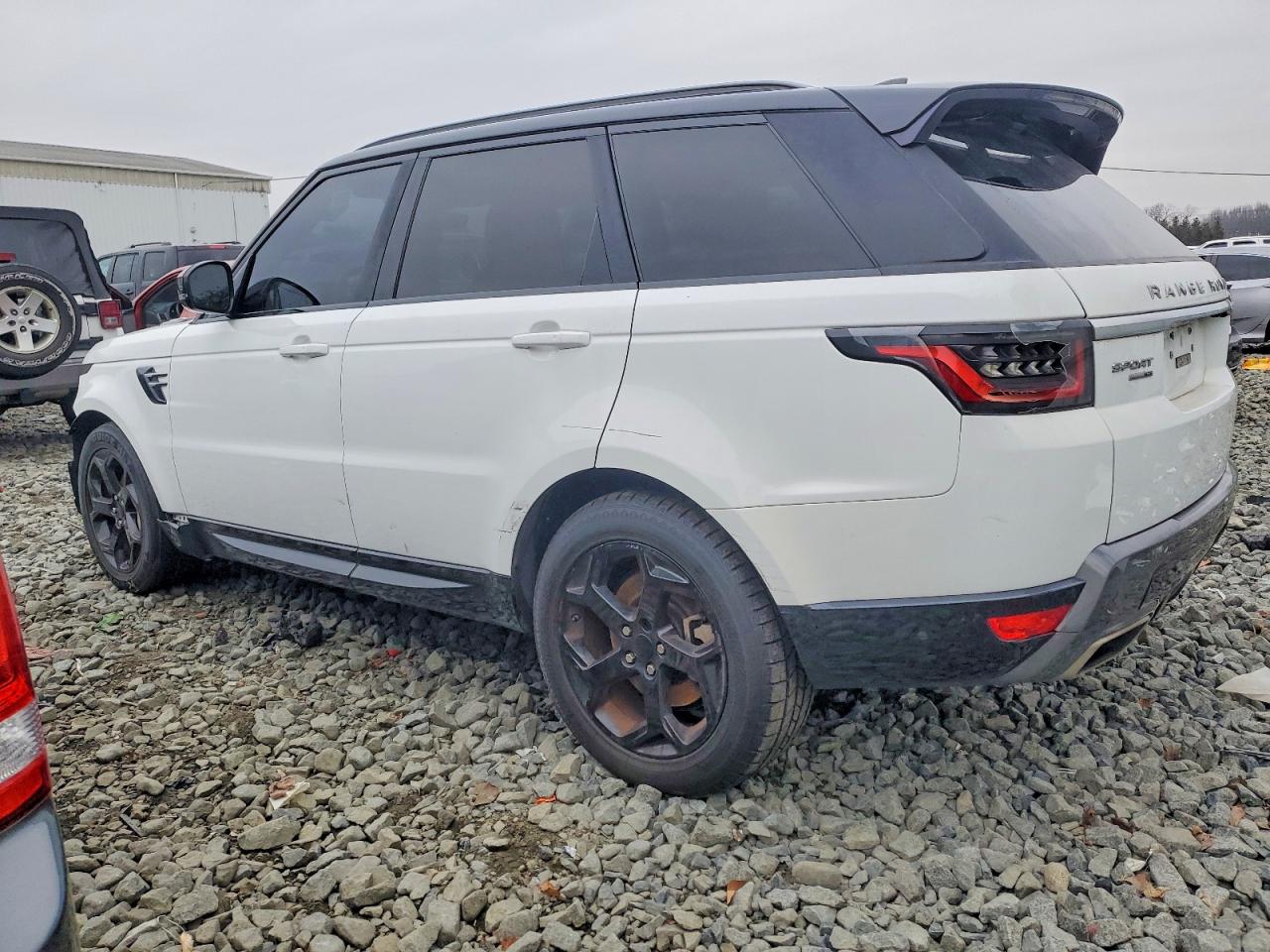 2018 LAND ROVER RANGE ROVER SPORT HSE photo 2