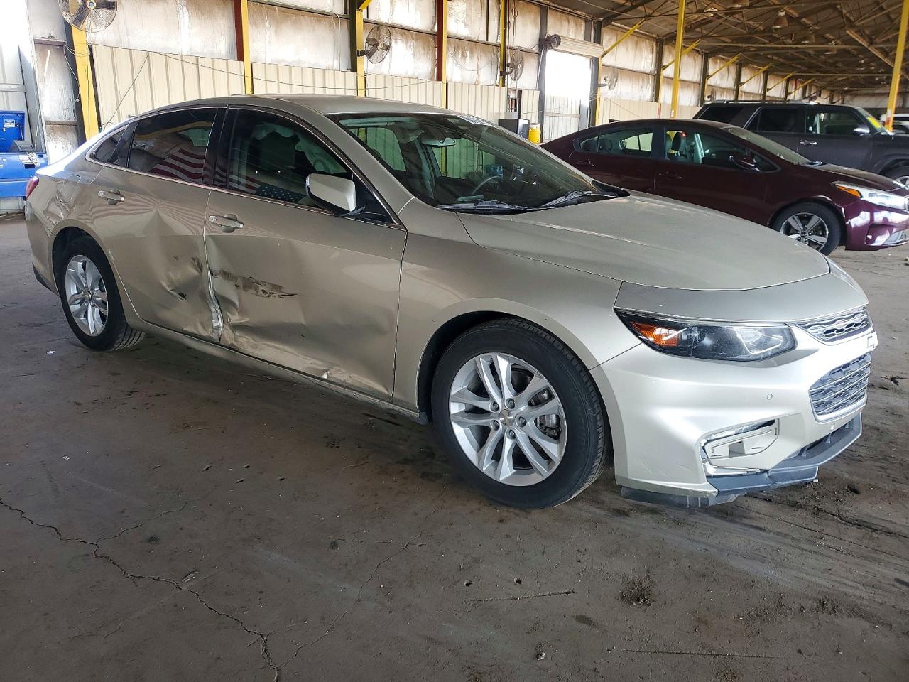2016 CHEVROLET MALIBU LT photo 4
