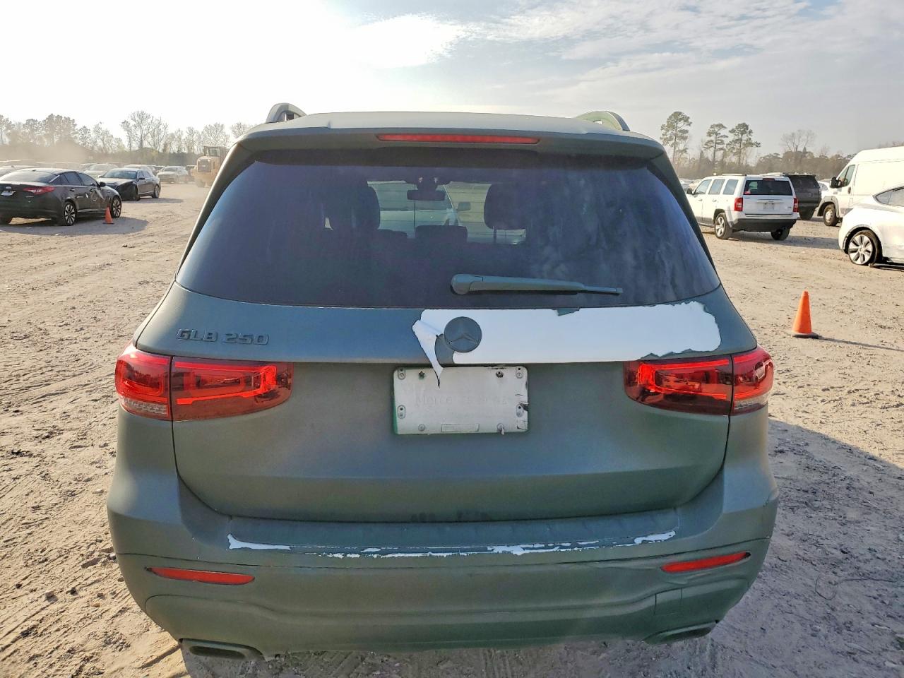 2020 MERCEDES-BENZ GLB 250 photo 6
