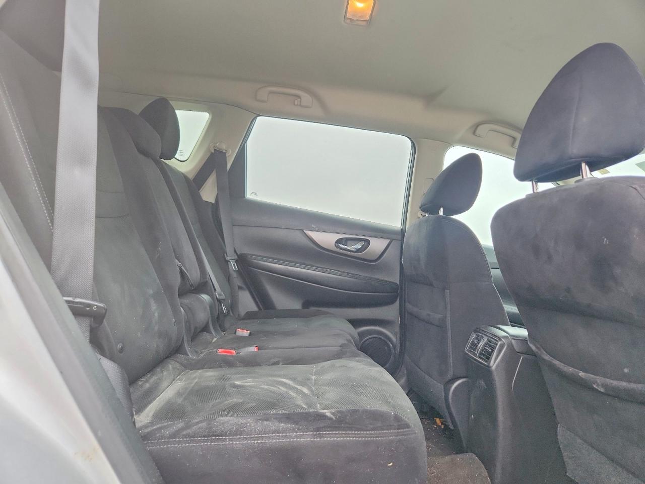 2014 NISSAN ROGUE S photo 28