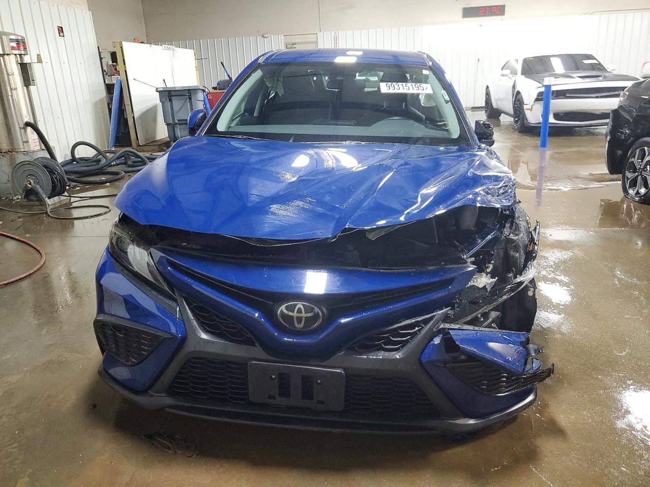 2023 TOYOTA CAMRY SE NIGHT SHADE photo 5
