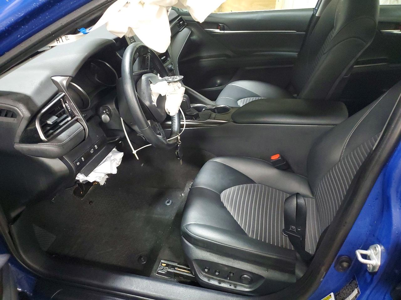2023 TOYOTA CAMRY SE NIGHT SHADE photo 7