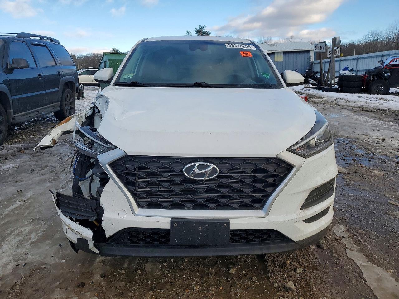2020 HYUNDAI TUCSON SE photo 9