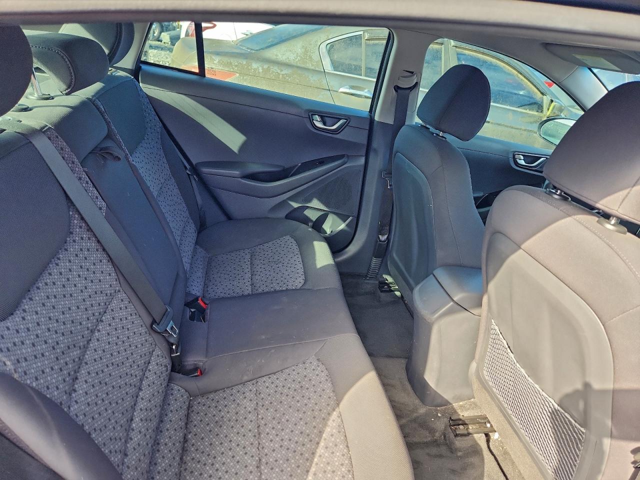 2019 HYUNDAI IONIQ SEL photo 10