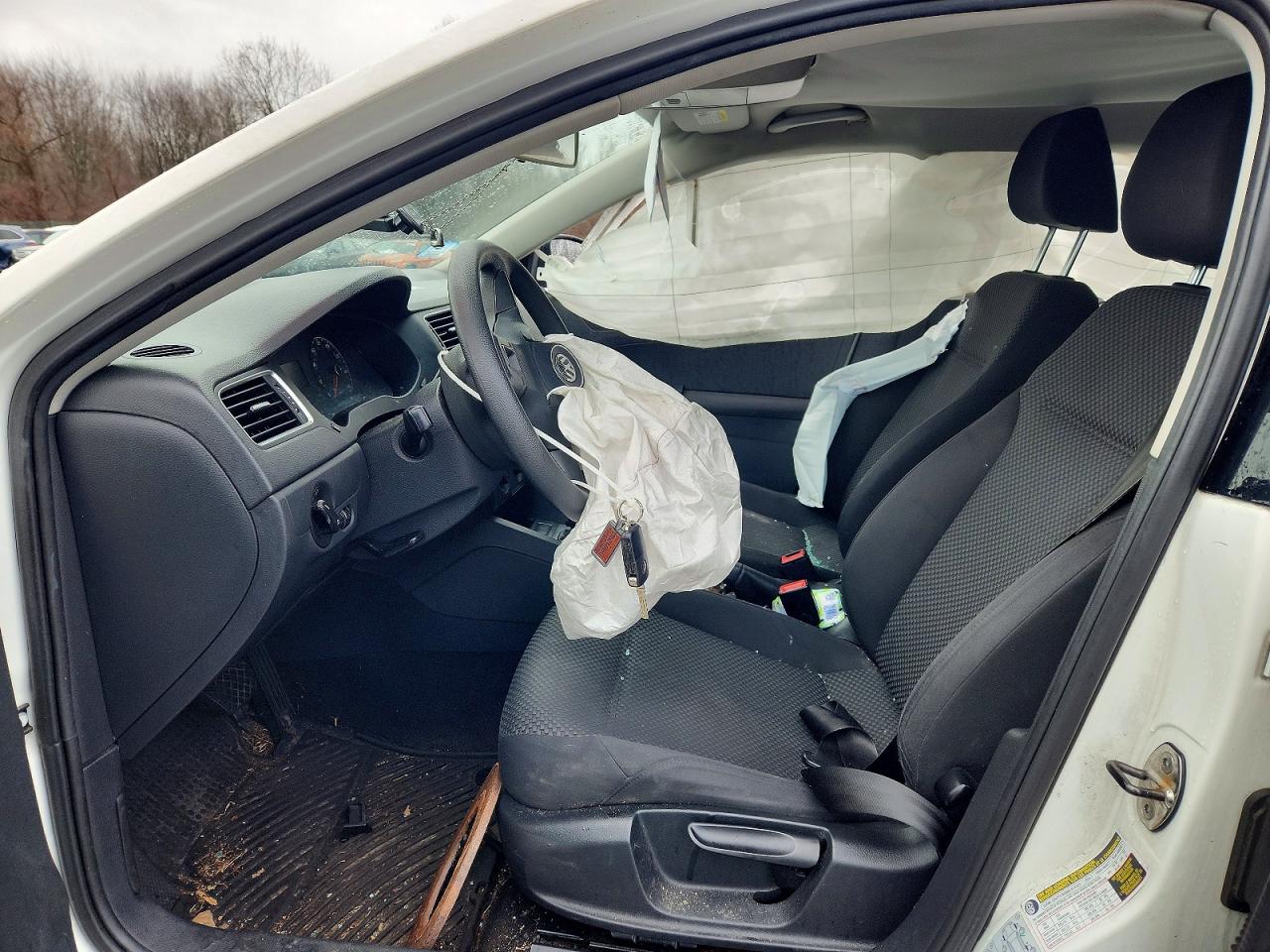 2012 VOLKSWAGEN JETTA BASE photo 7