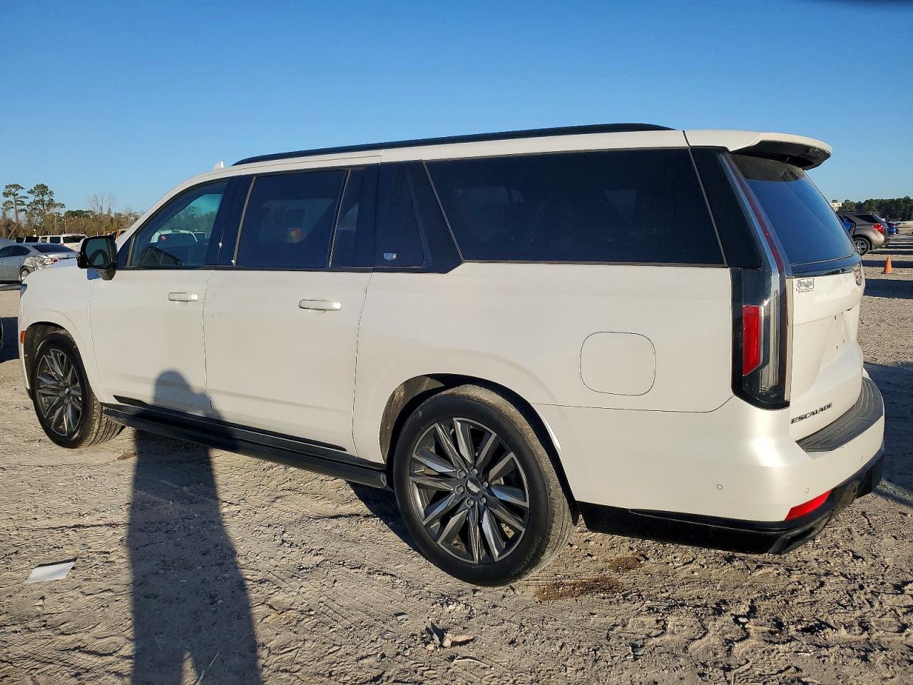 2021 CADILLAC ESCALADE ESV SPORT photo 4