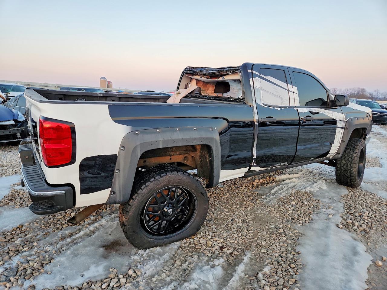 2014 CHEVROLET SILVERADO K1500 LT photo 3