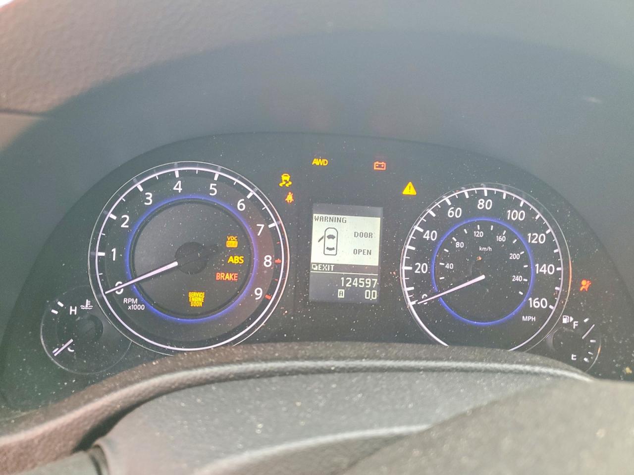 2010 INFINITI G37 photo 9