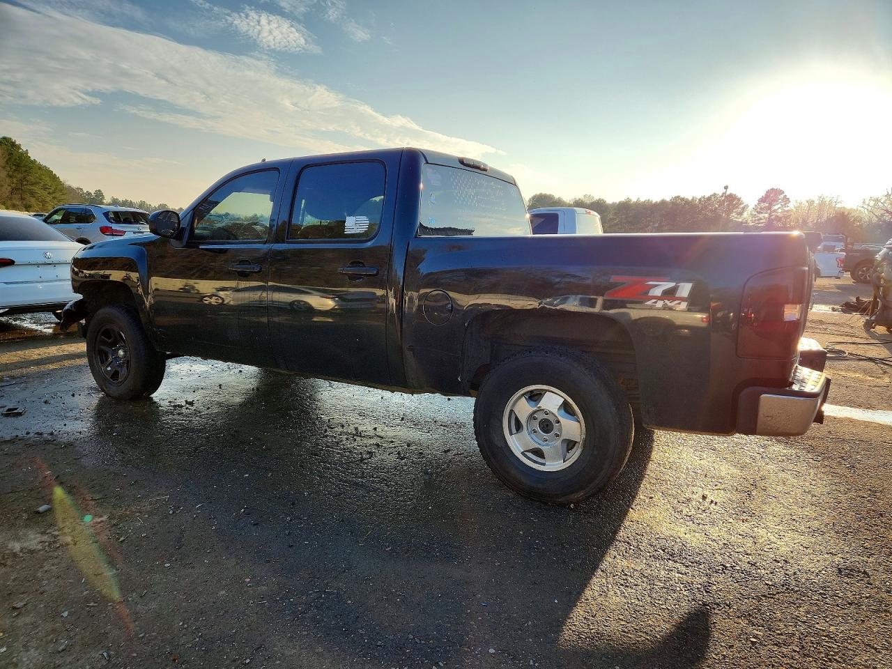 2010 CHEVROLET SILVERADO K1500 LTZ photo 2