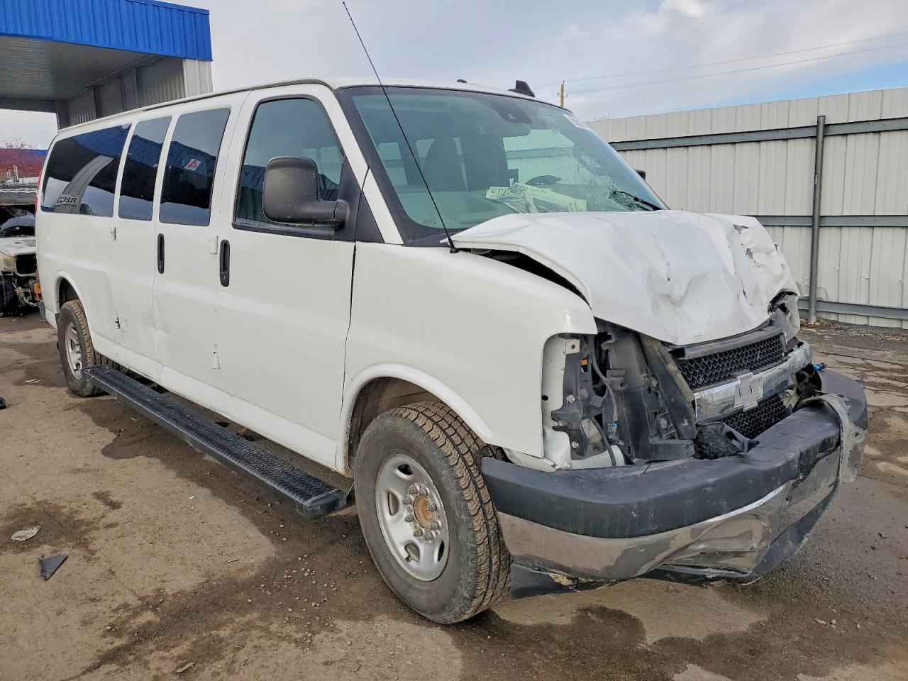 2019 CHEVROLET EXPRESS G3500 LT photo 4