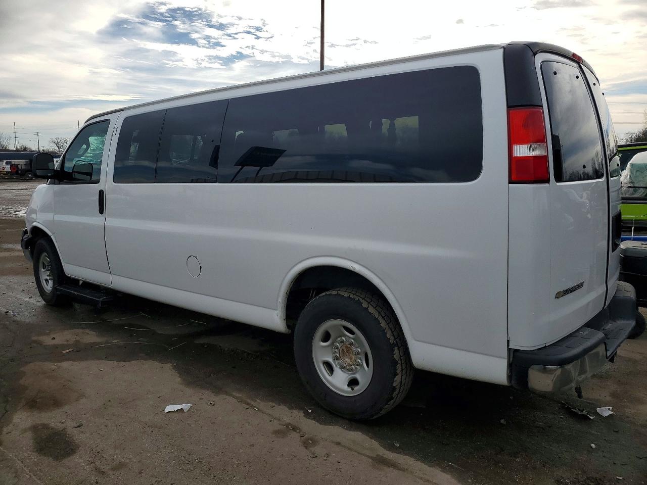 2019 CHEVROLET EXPRESS G3500 LT photo 2