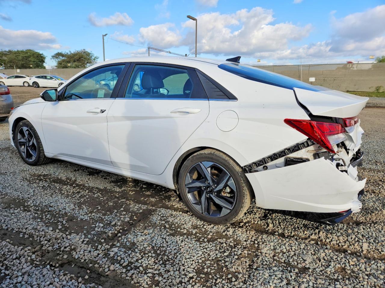 2023 HYUNDAI ELANTRA LIMITED photo 2