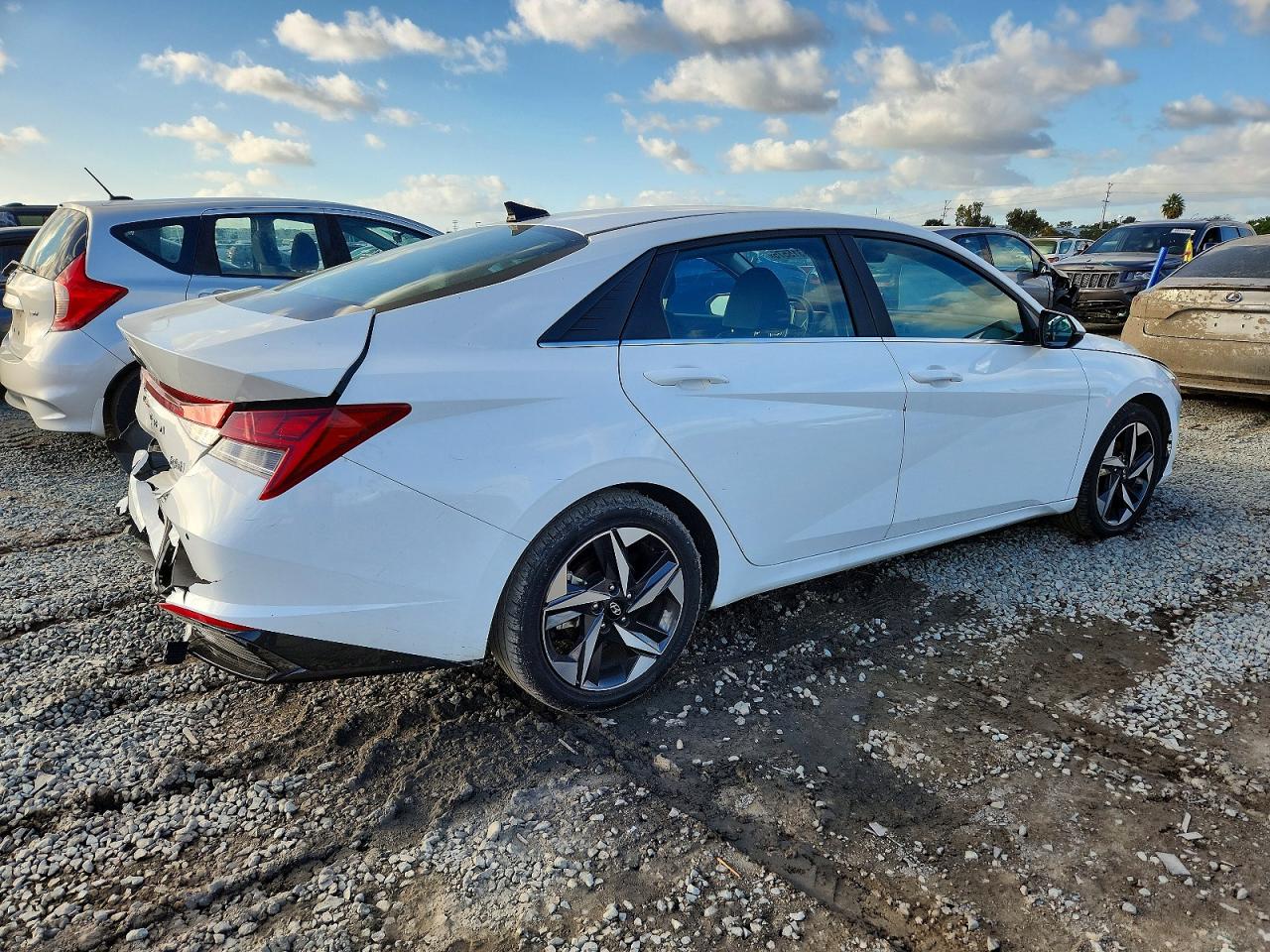 2023 HYUNDAI ELANTRA LIMITED photo 3