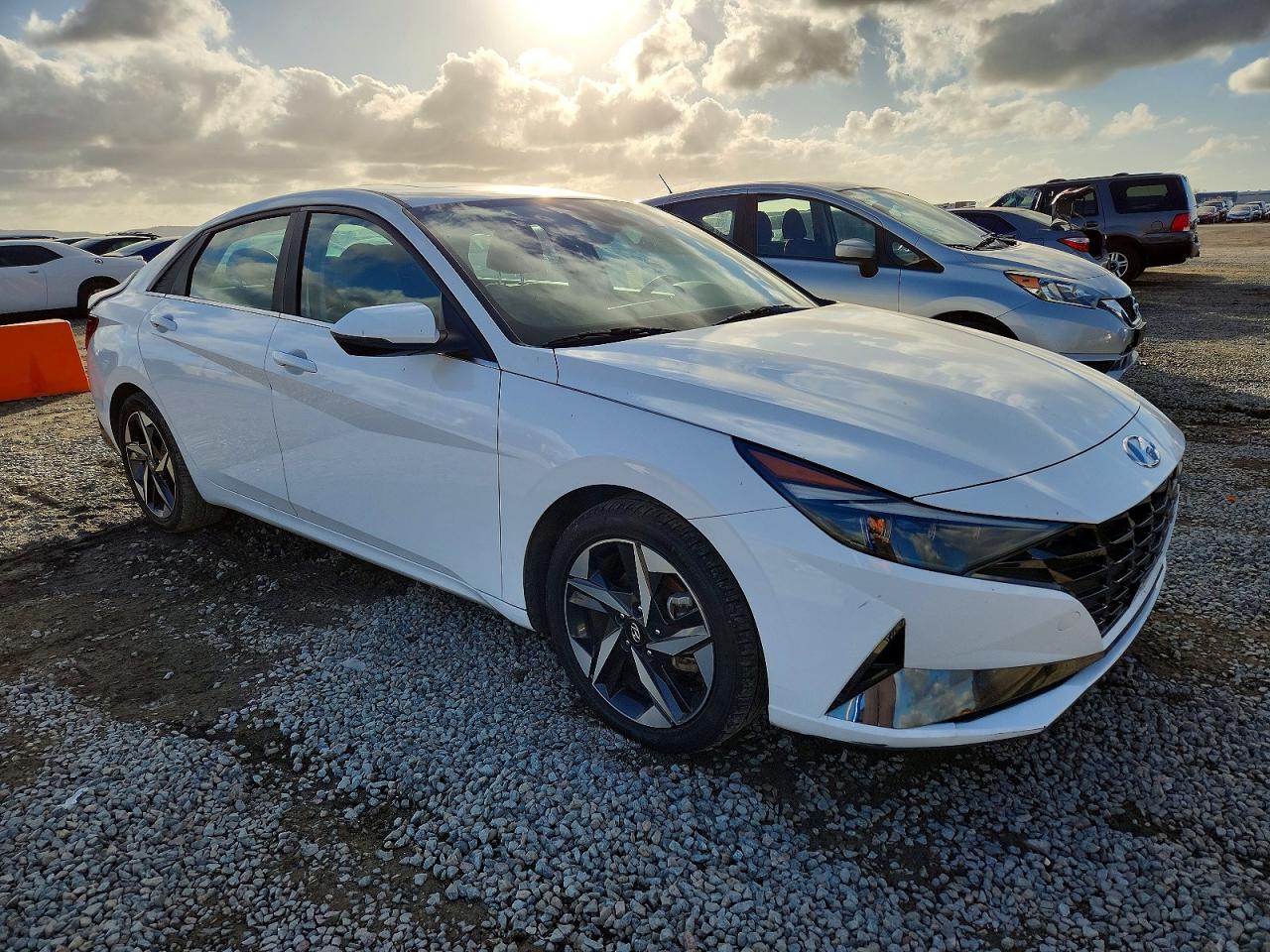 2023 HYUNDAI ELANTRA LIMITED photo 4