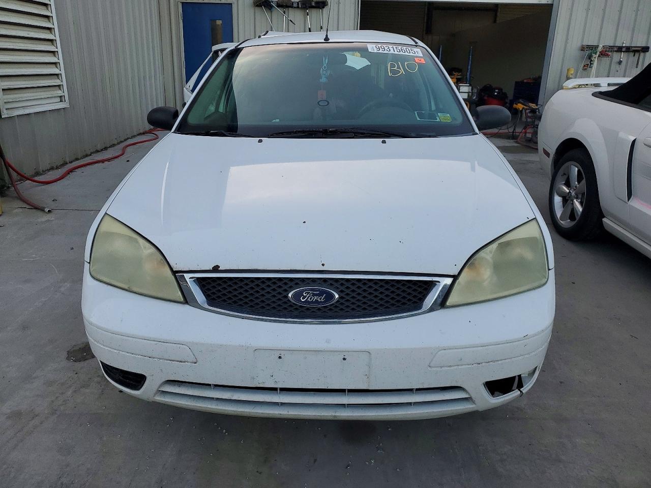 2007 FORD FOCUS ZX4 photo 9